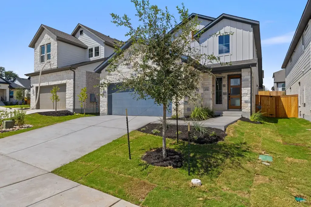592 Darley Oak Drive, Dripping Springs