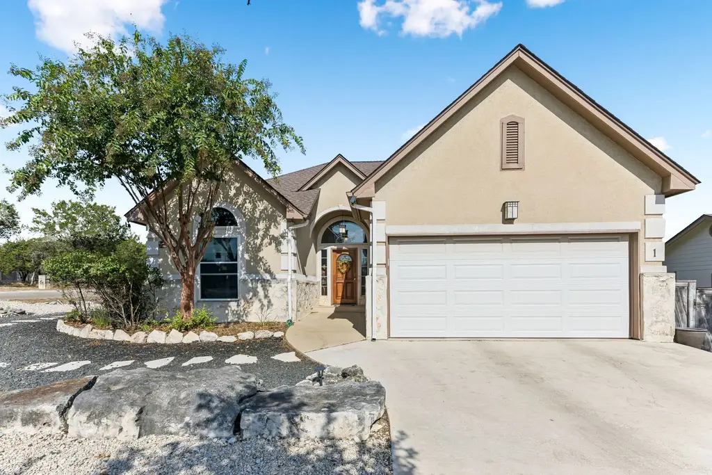 1 Rock Hollow Circle, Wimberley