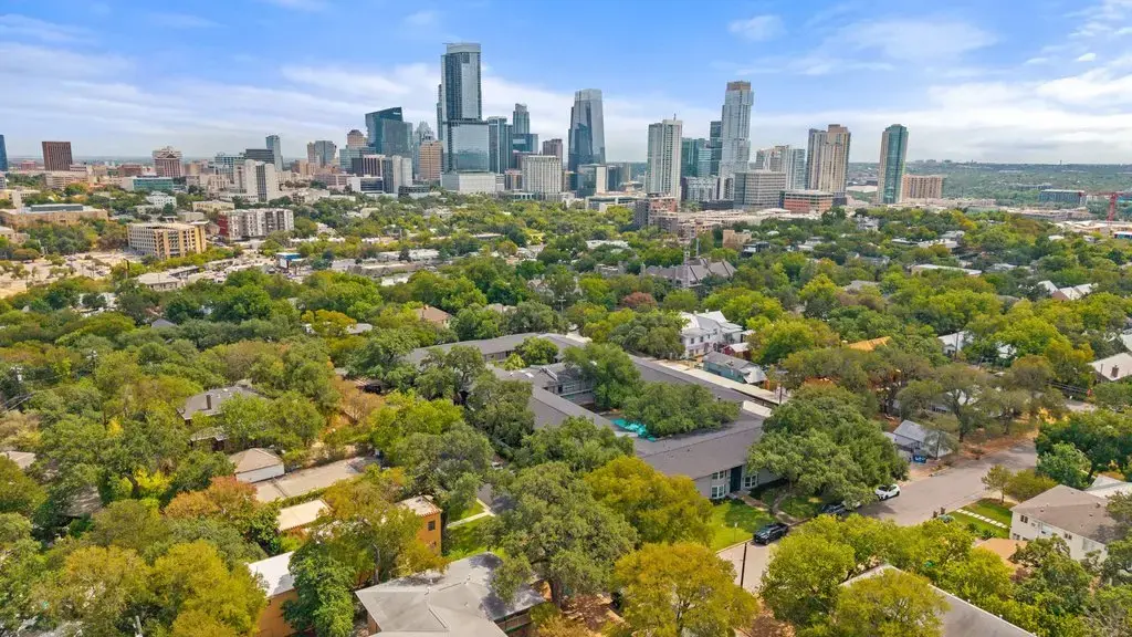 1210 Windsor Road 209, Austin