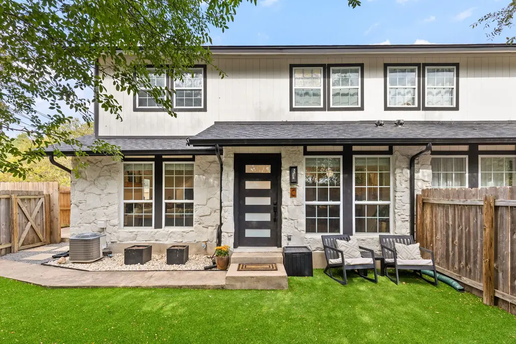 1409 Camp Craft Road C, West Lake Hills