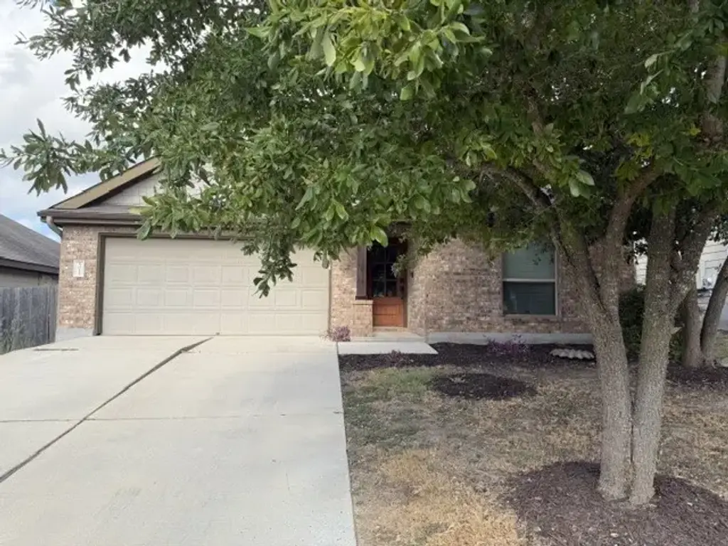 571 Dragon Ridge Road, Buda