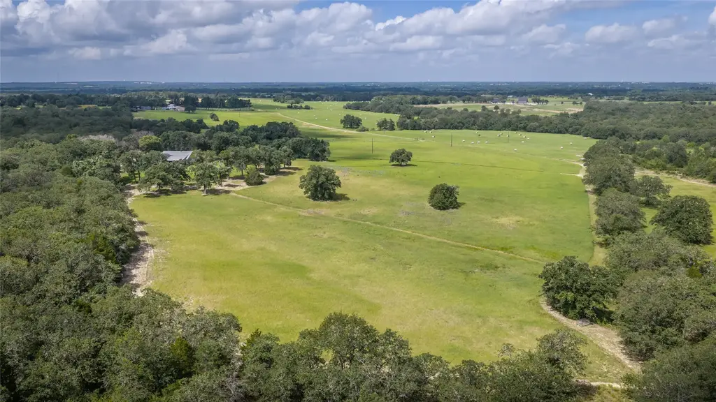 1272 Private Road 7024, Elgin