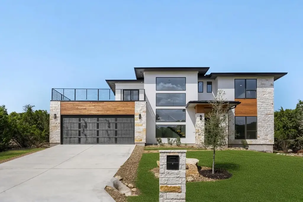3405 Congress Avenue, Lago Vista