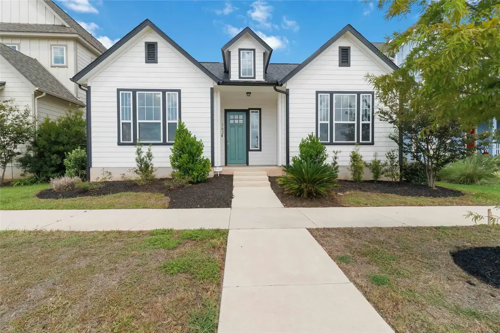 162 Adelton Boulevard, Bastrop
