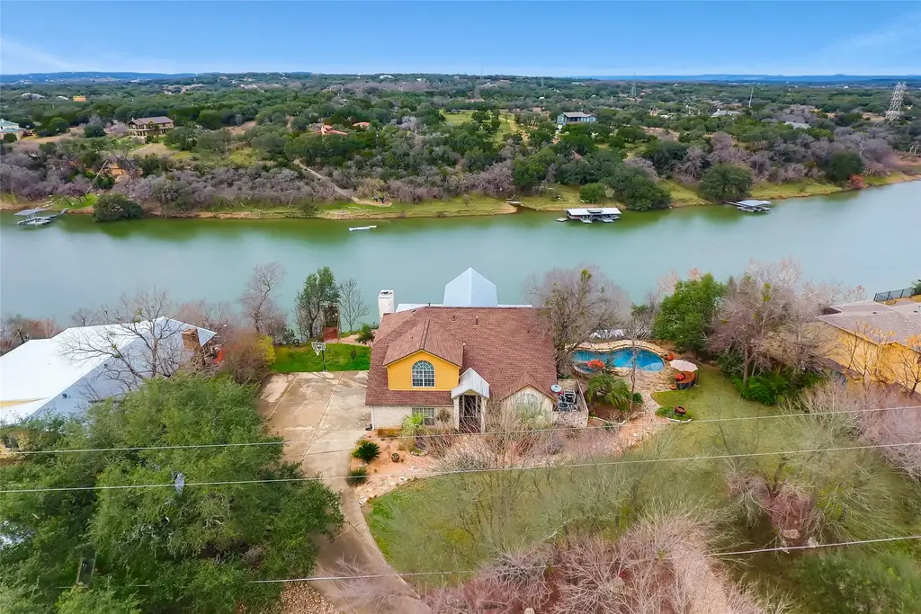2614 Pace Bend Road S, Spicewood