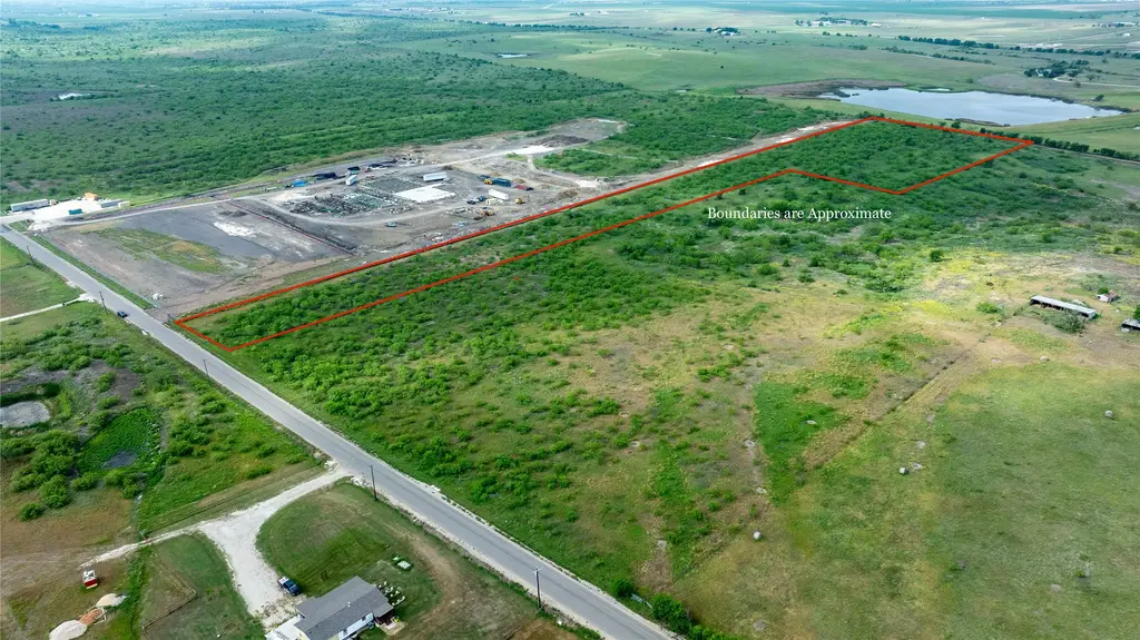 1050 E Herrin Drive, Coupland