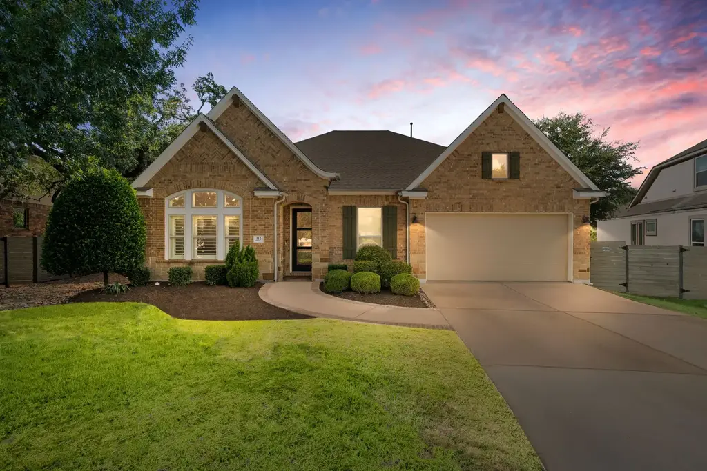 112 Barefoot Park Lane, Georgetown