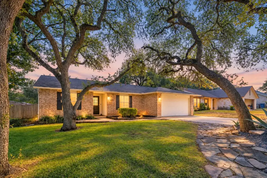 6305 Sanderson Avenue, Austin
