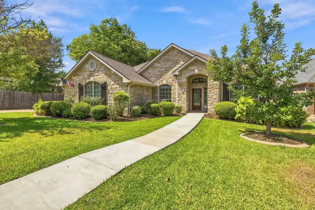 1349 River Forest Drive, Round Rock