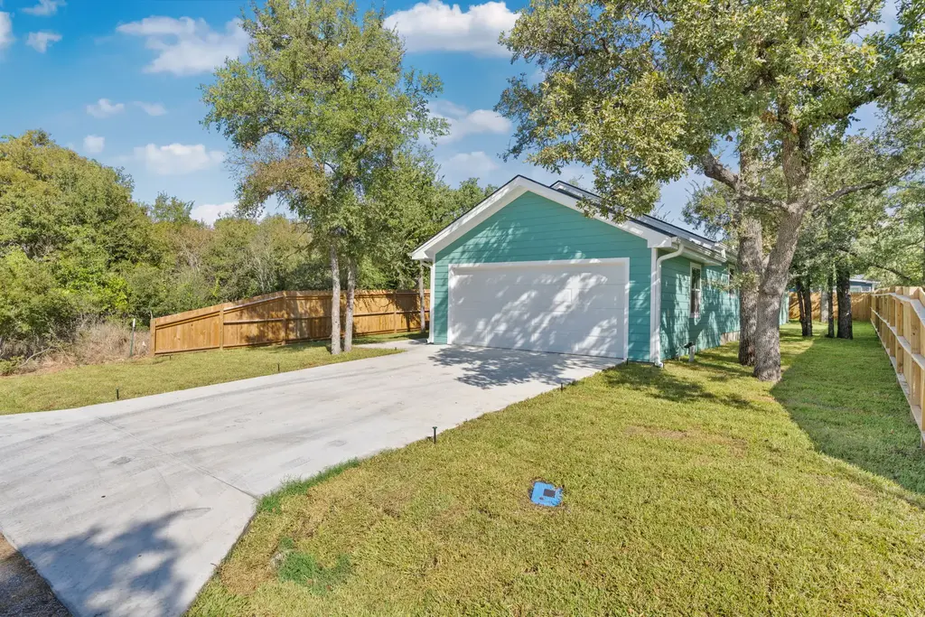1653 Navajo Trail, Kingsland