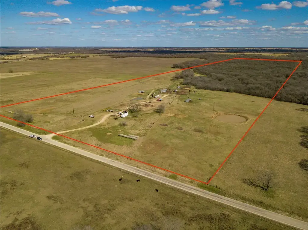 2565 County Rd 442, Thorndale