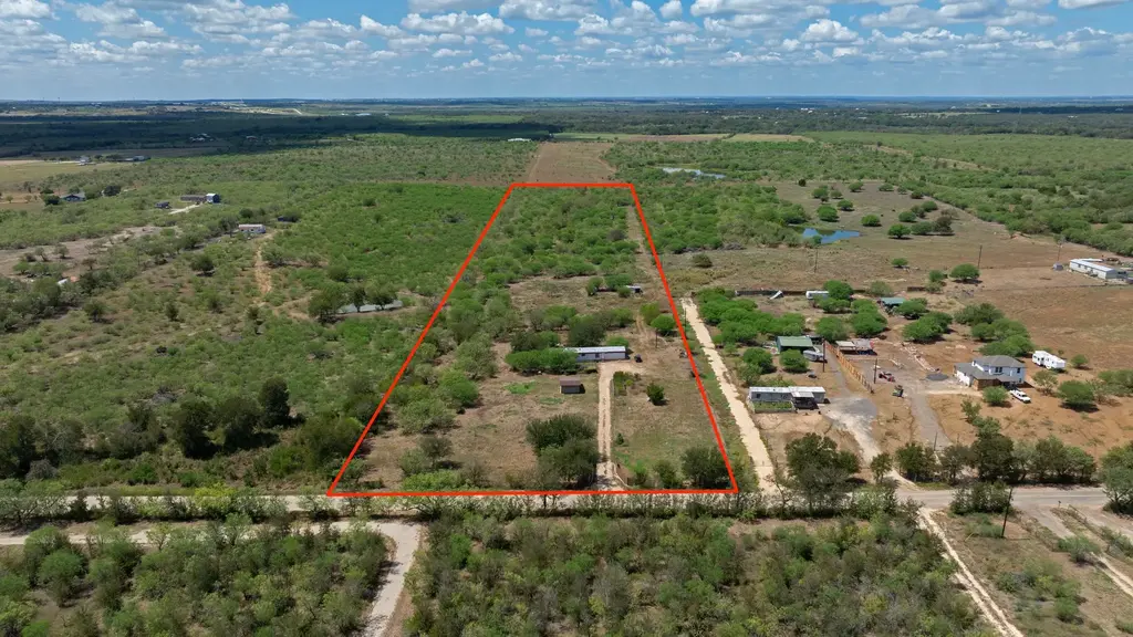 3301 Dry Creek Road, Lockhart