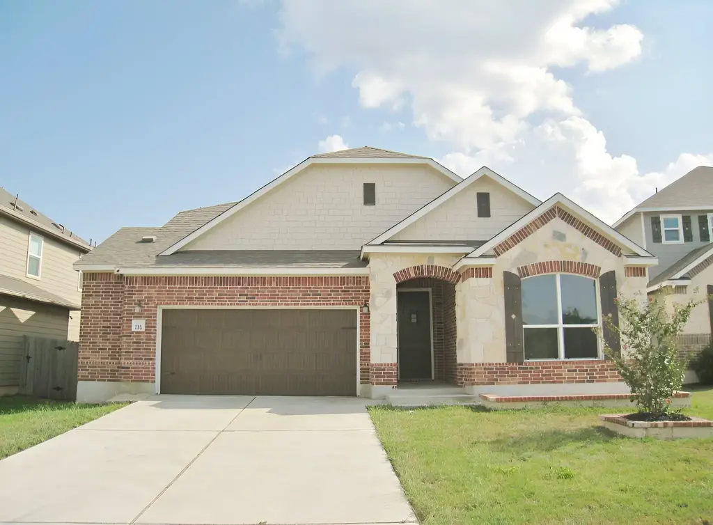 285 Kat Garnet Drive, Kyle
