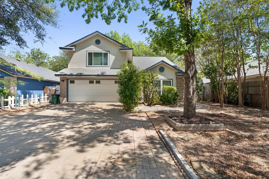 12319 Yarmont Way, Austin