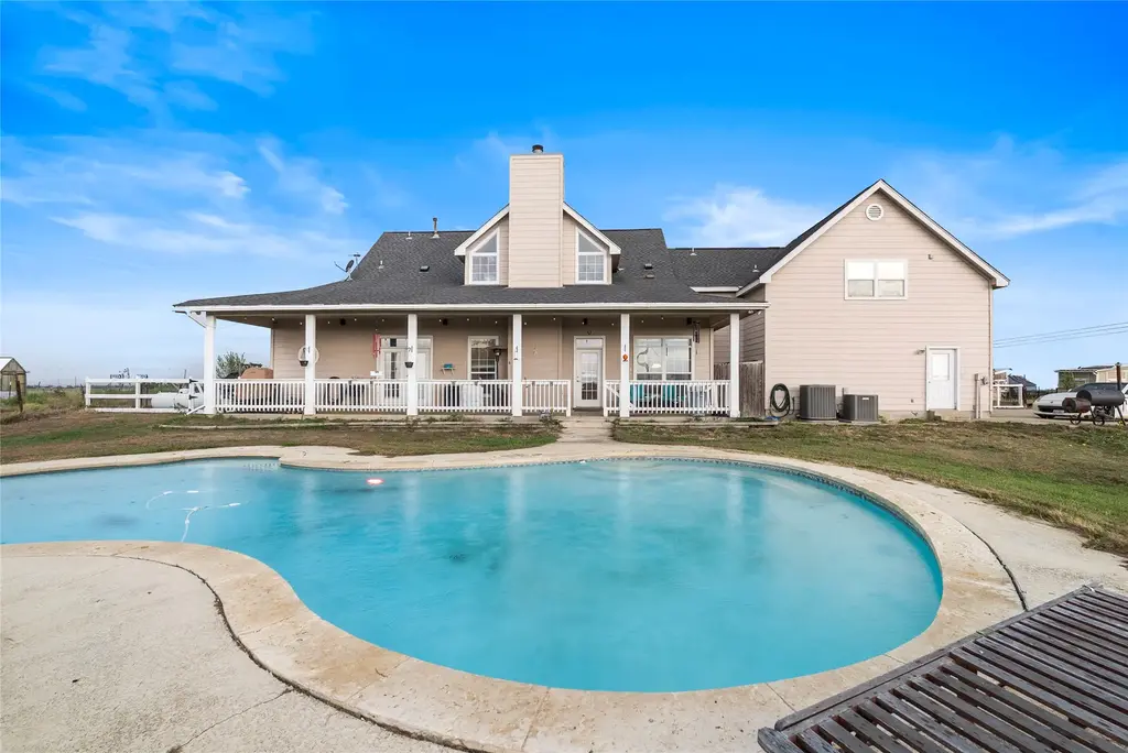 5063 County Road 463, Elgin