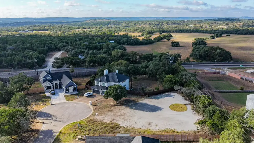 44 Peace Pipe, Wimberley