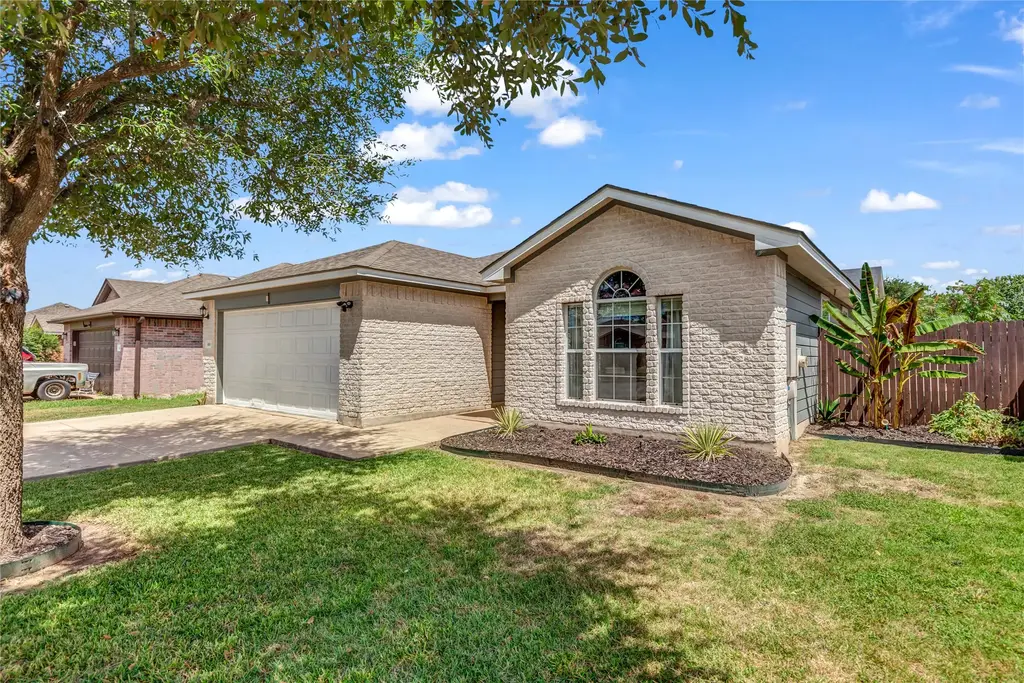 3004 Don Hill Lane, Taylor