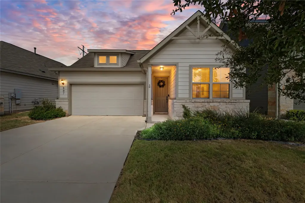 807 Gray Fox Loop, Hutto