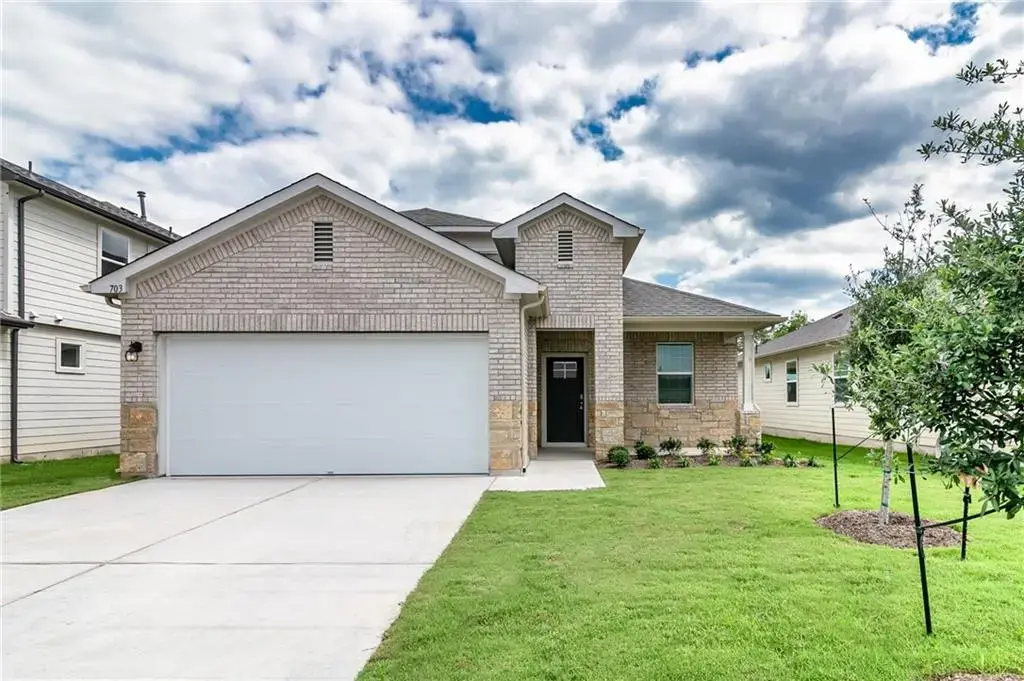 703 Bluffview Drive, Bastrop