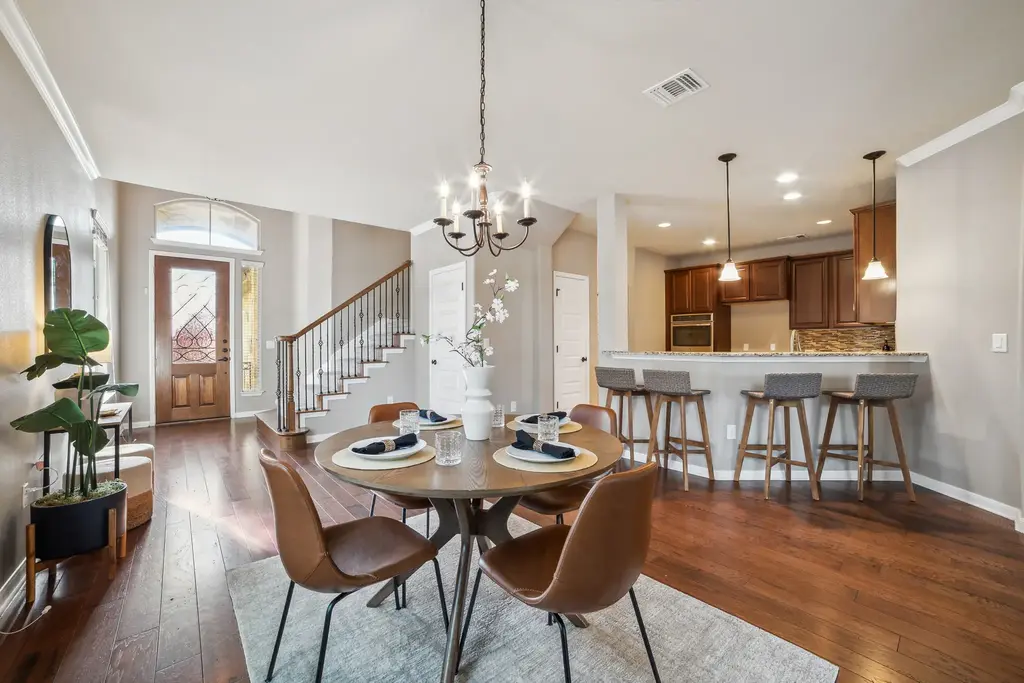 400 Hummingbird Lane B, Austin