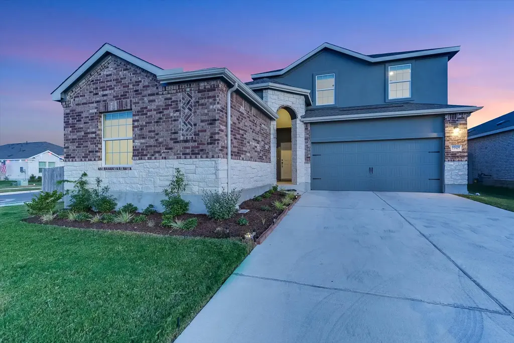1948 Gilmer Way, Leander