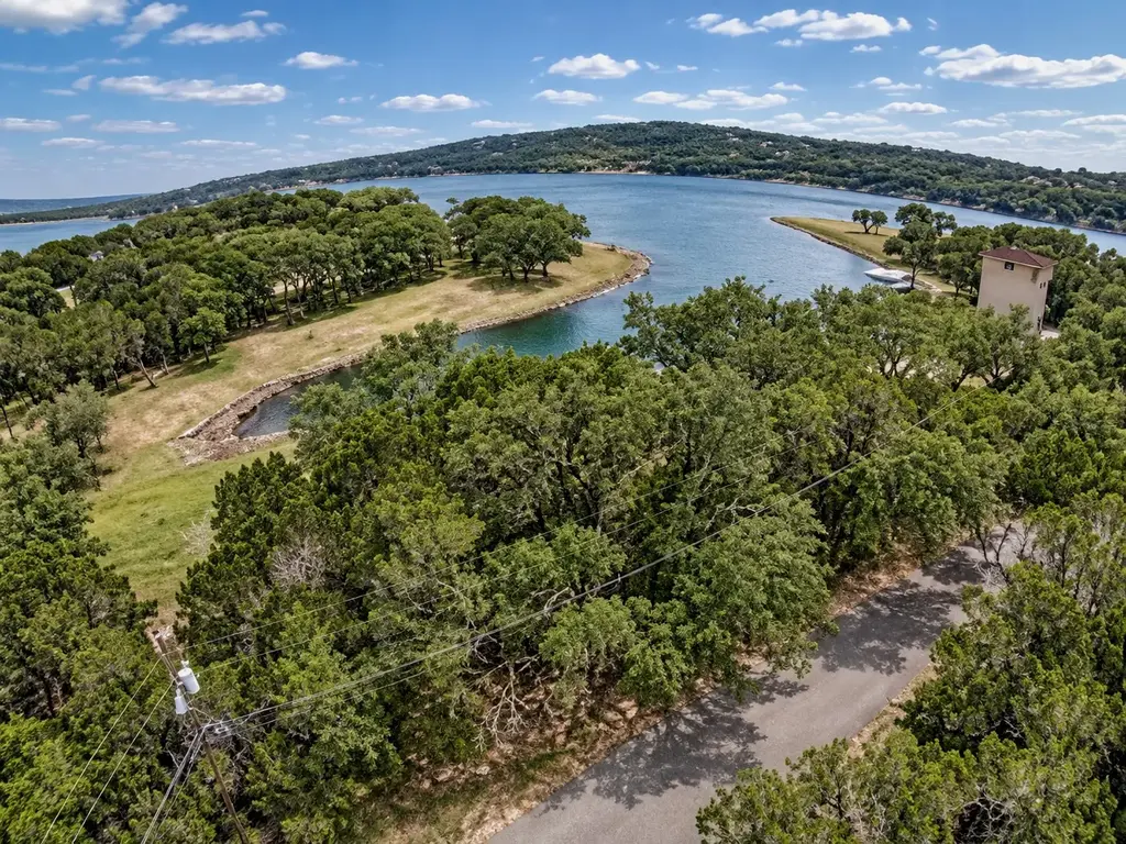 1211 Fawn Park, Lago Vista