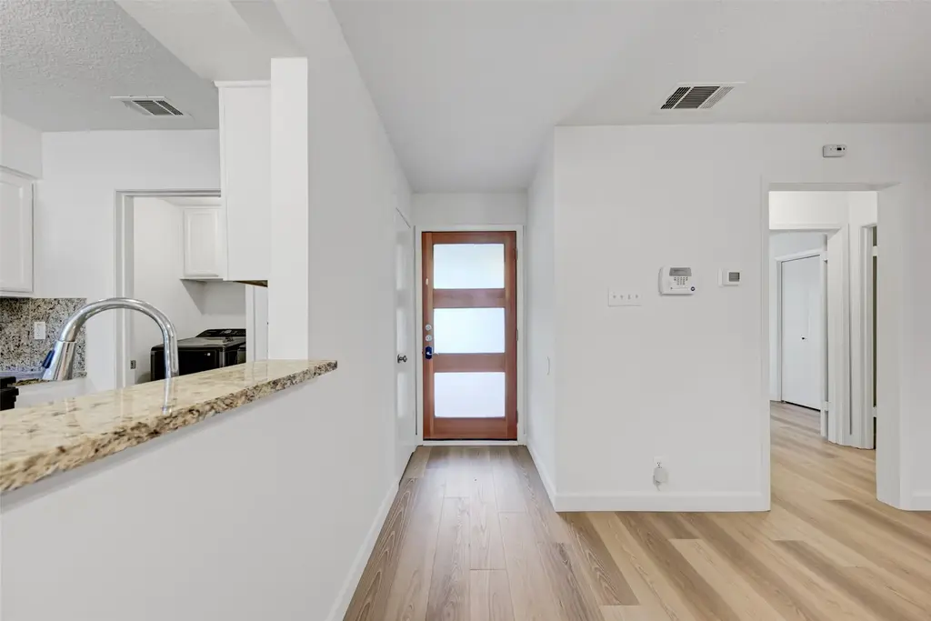 2106 Nickerson Street 105, Austin