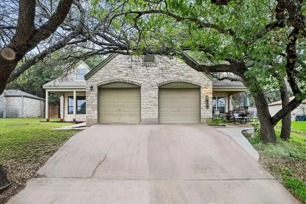 381 Fantail Loop A, Lakeway