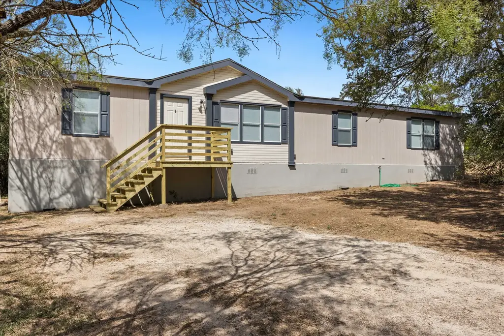 411 Texas Oak Drive, Cedar Creek