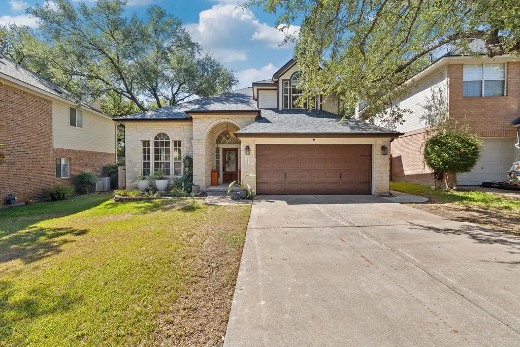 2211 Spring Hollow Path, Round Rock
