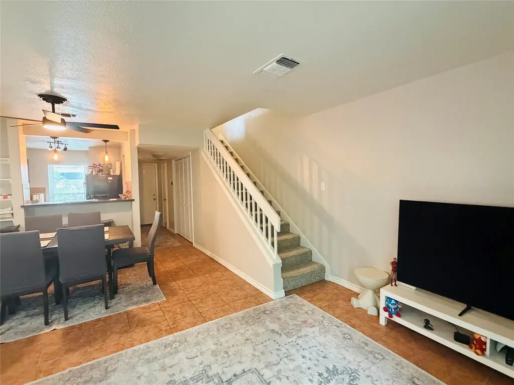 2018 W Rundberg Lane 12b, Austin