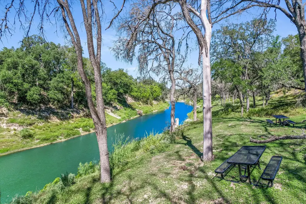 2038 Paradise Parkway, Canyon Lake