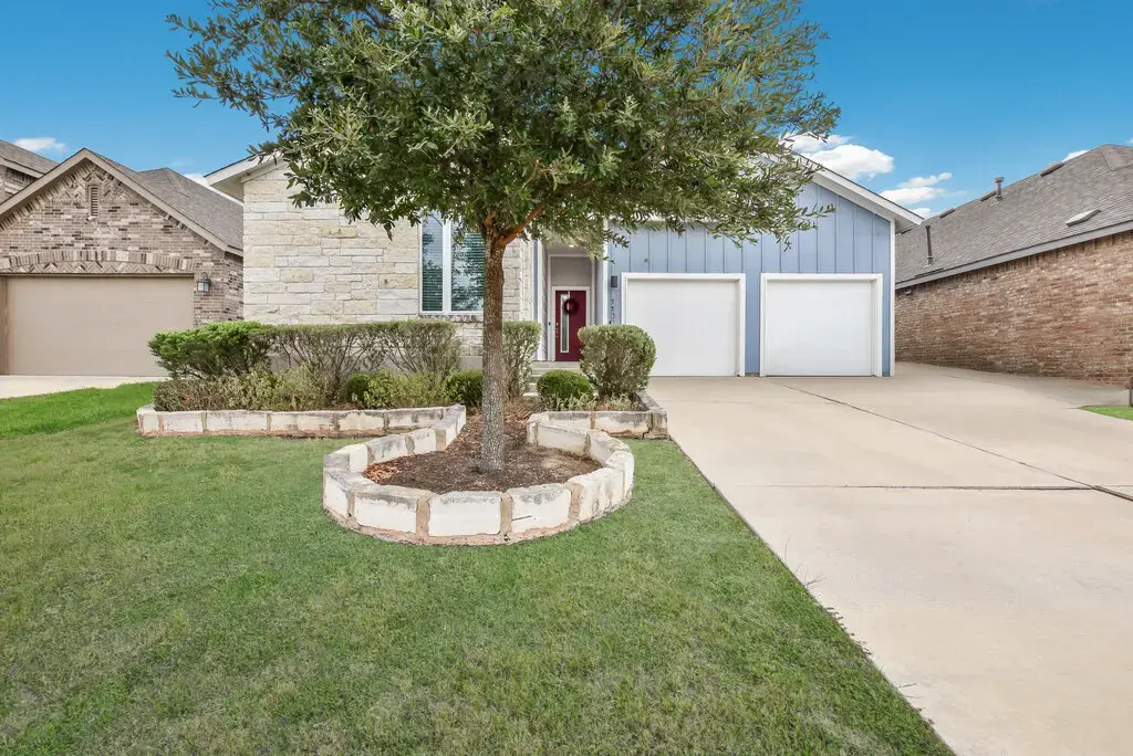 11321 American Mustang Loop, Manor