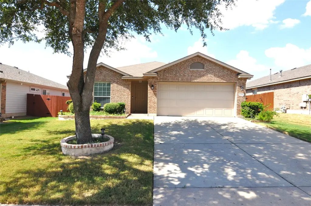 2704 Hearthsong Loop, Round Rock