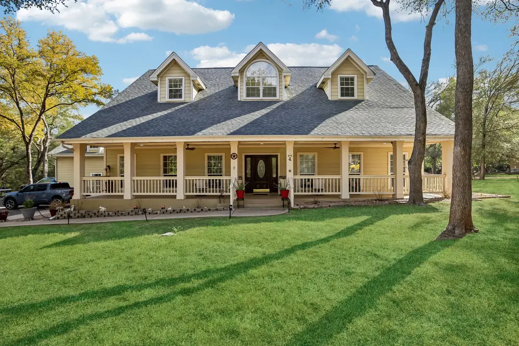 137 Trinity Street, Cedar Creek