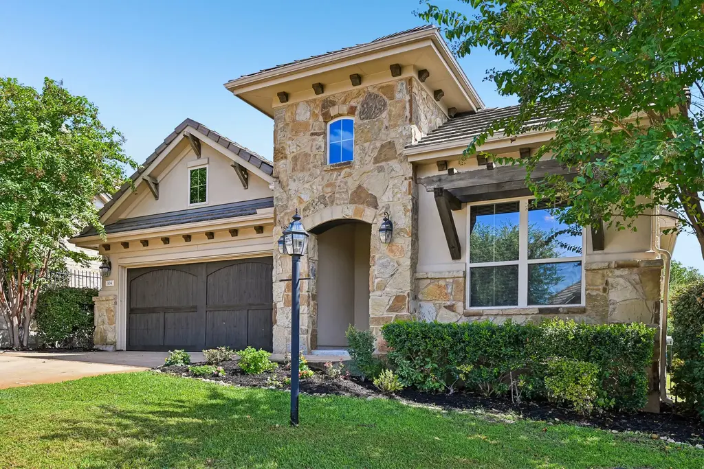 104 Maxwell Way 32, Lakeway