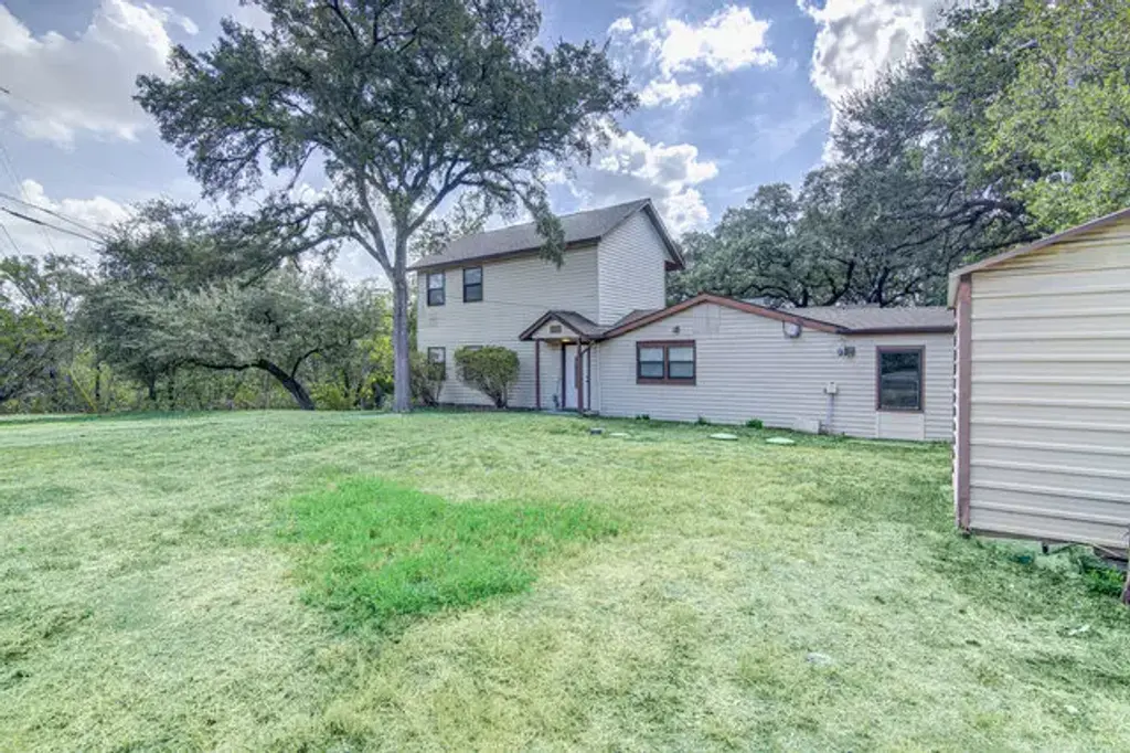 18201 Lura Lane, Jonestown
