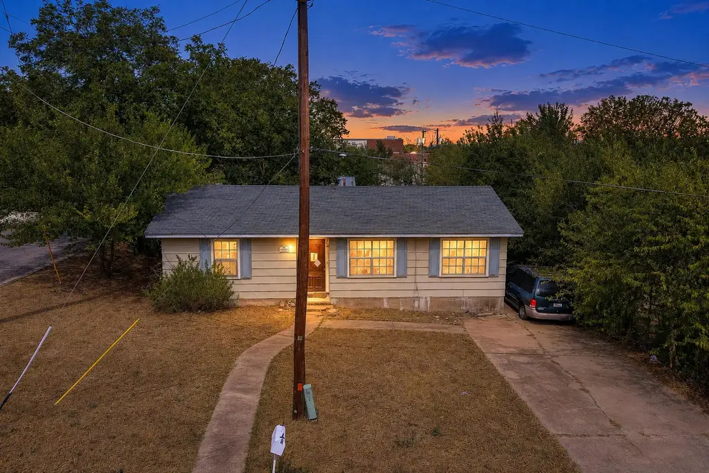 200 E Hoopes Avenue, Pflugerville