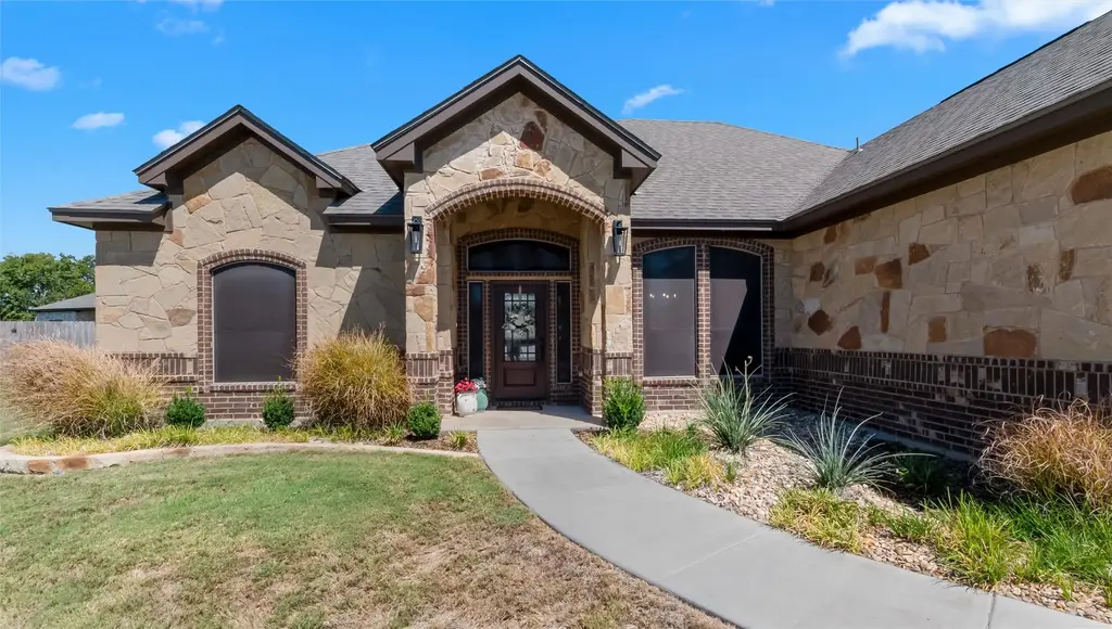 812 Eagle Crest Cove, Salado