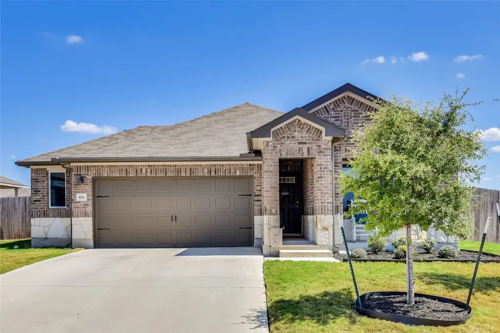 100 Contrada Grace Lane, Hutto