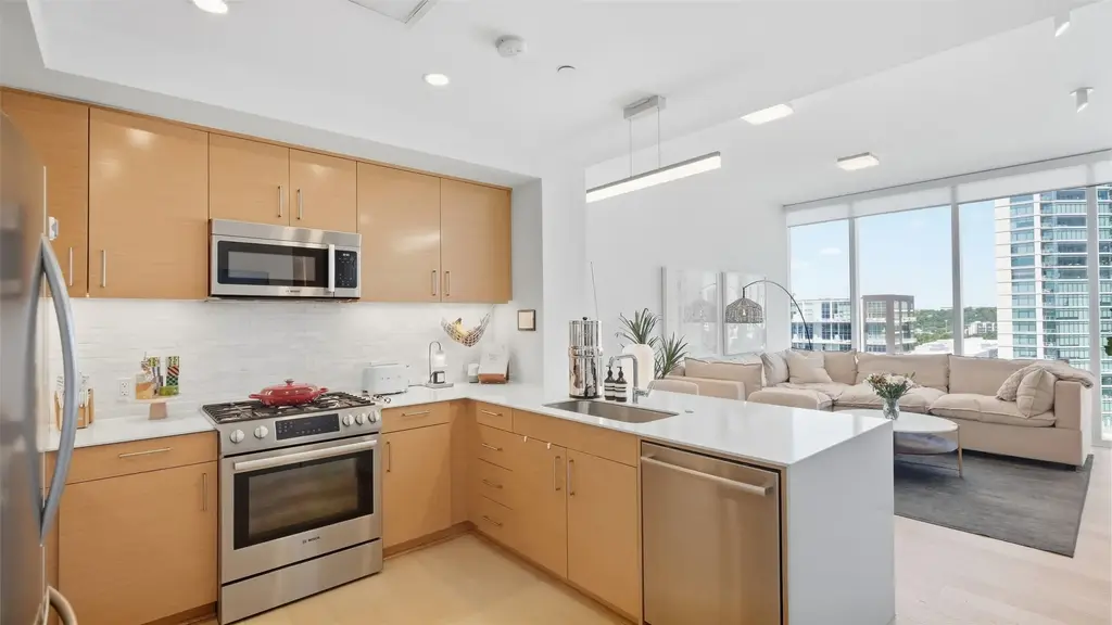 301 West Avenue 1403, Austin