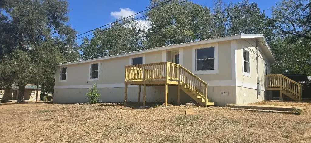 1120 Ainsworth Street, Gonzales