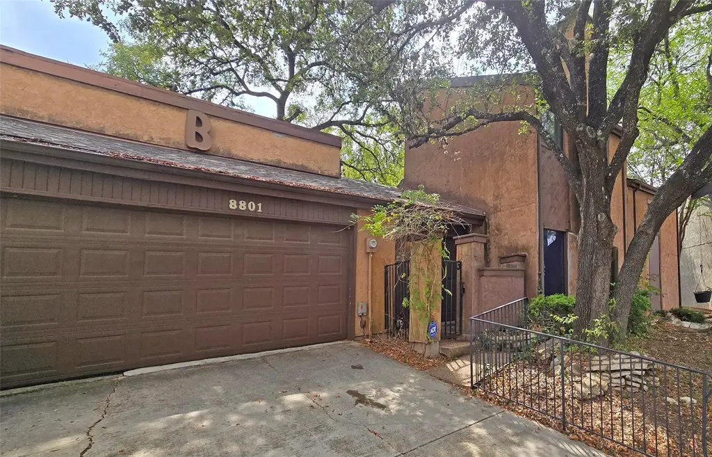 8801 Merion Circle, Austin