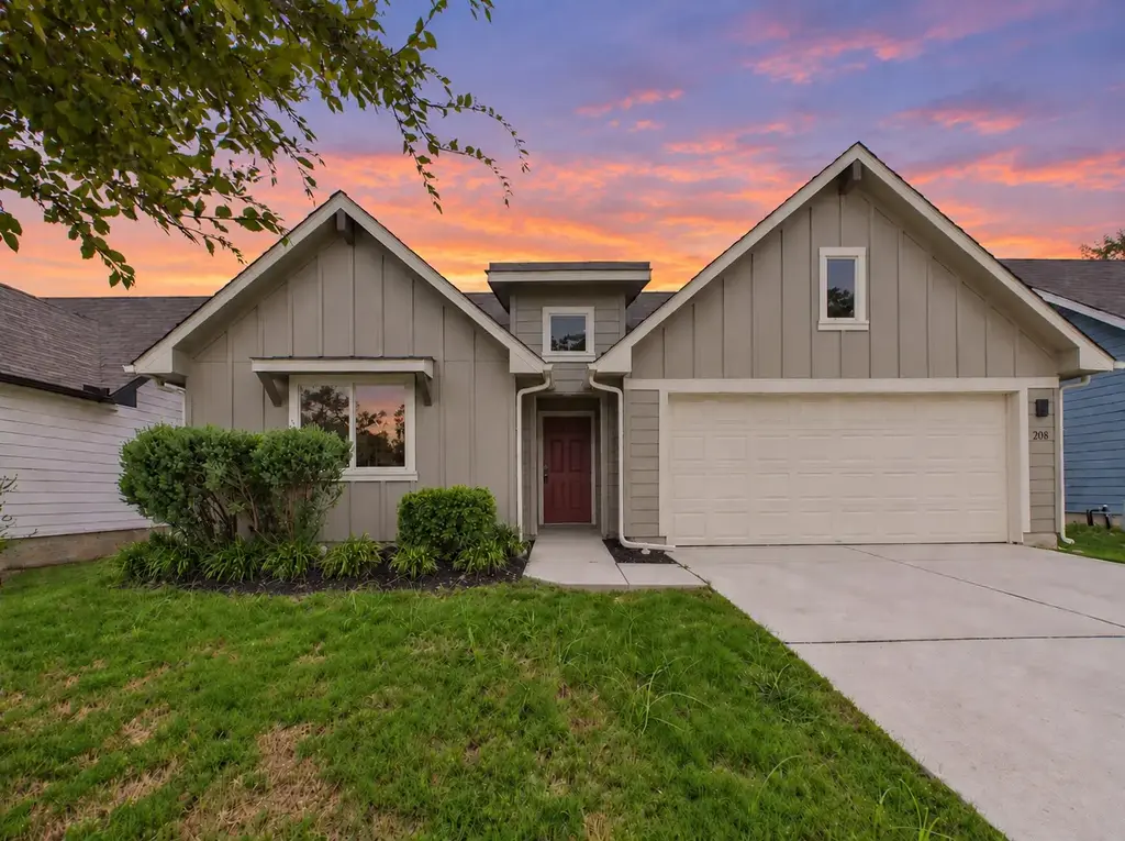 208 Ida Loop, Seguin