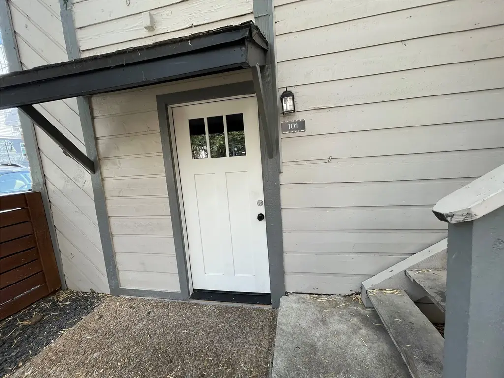 2410 Longview Street 101, Austin