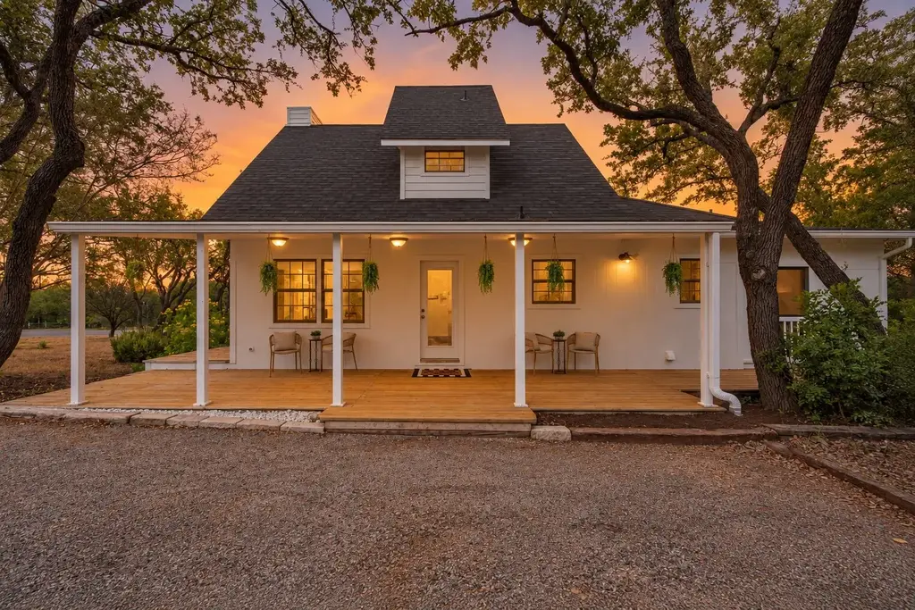 8902 Butler Circle, Austin