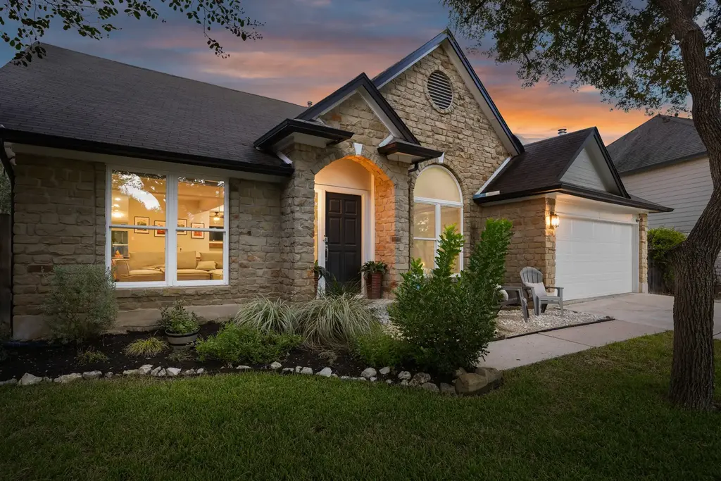 9301 Silk Oak Cove, Austin