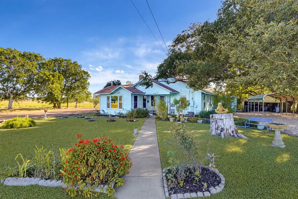 616 Lay Road, Lockhart