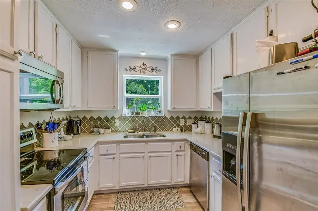 6600 Valleyside Road B8, Austin