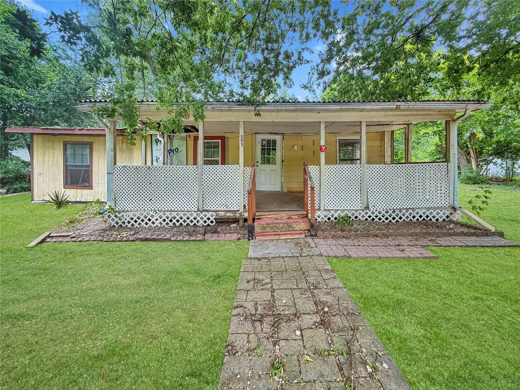 303 N Lexington Street, Holland
